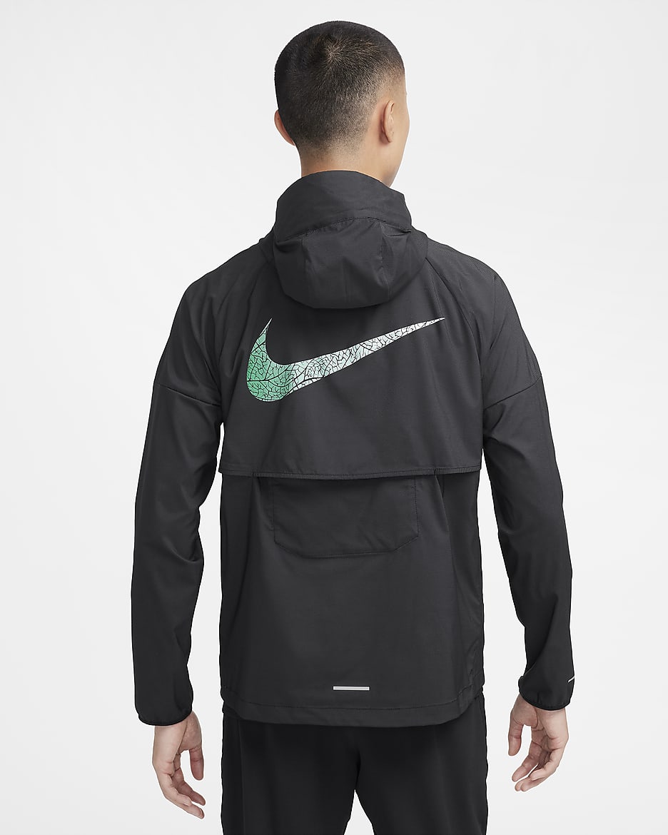 Nike Impossibly Light Kipchoge Men s Water Repellent Windrunner Running Jacket. Nike JP